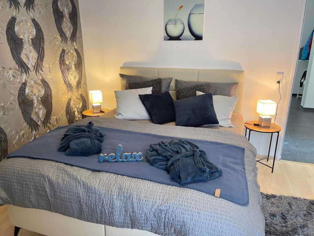 Penthouse - 3 Schlafzimmer- Sonnige Dachterrasse -Whirlpool & Alpenblick - Perfekt Fuer Romantik Oder Familienurlaub Mit Kind, Hund Willkommen - By Ferienwohnenamsee - 위버링겐 외부 사진